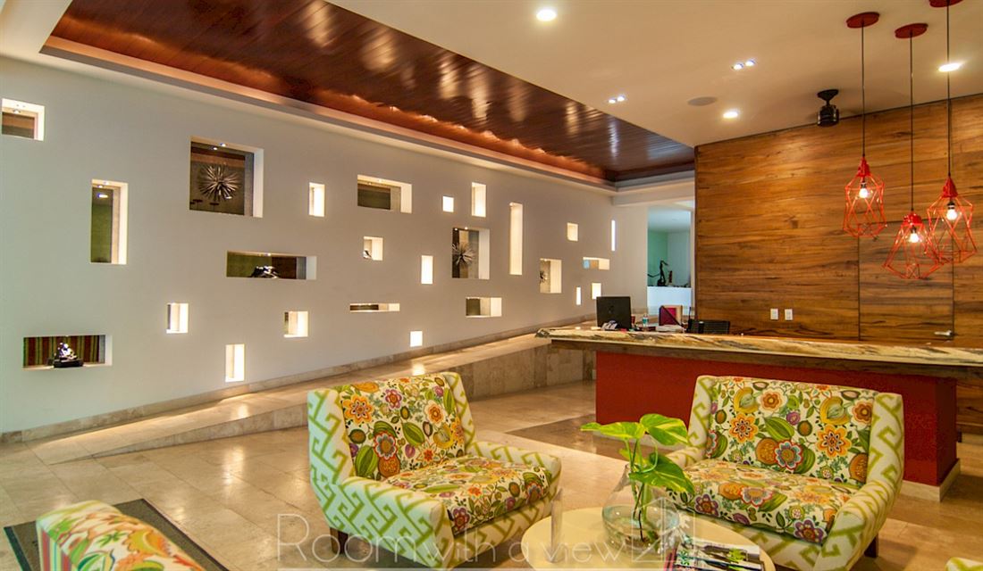Amazing Condominium with Jungle View for Sale in Trendy Area